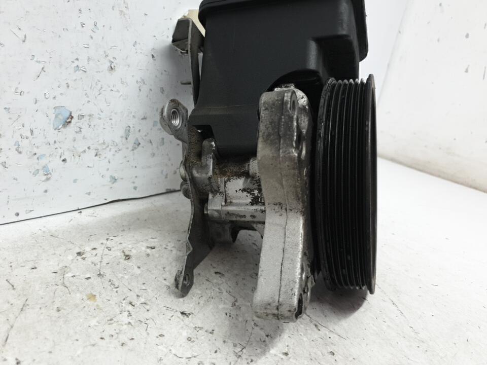 Pompe de direction bmw x3 e83 phase 1