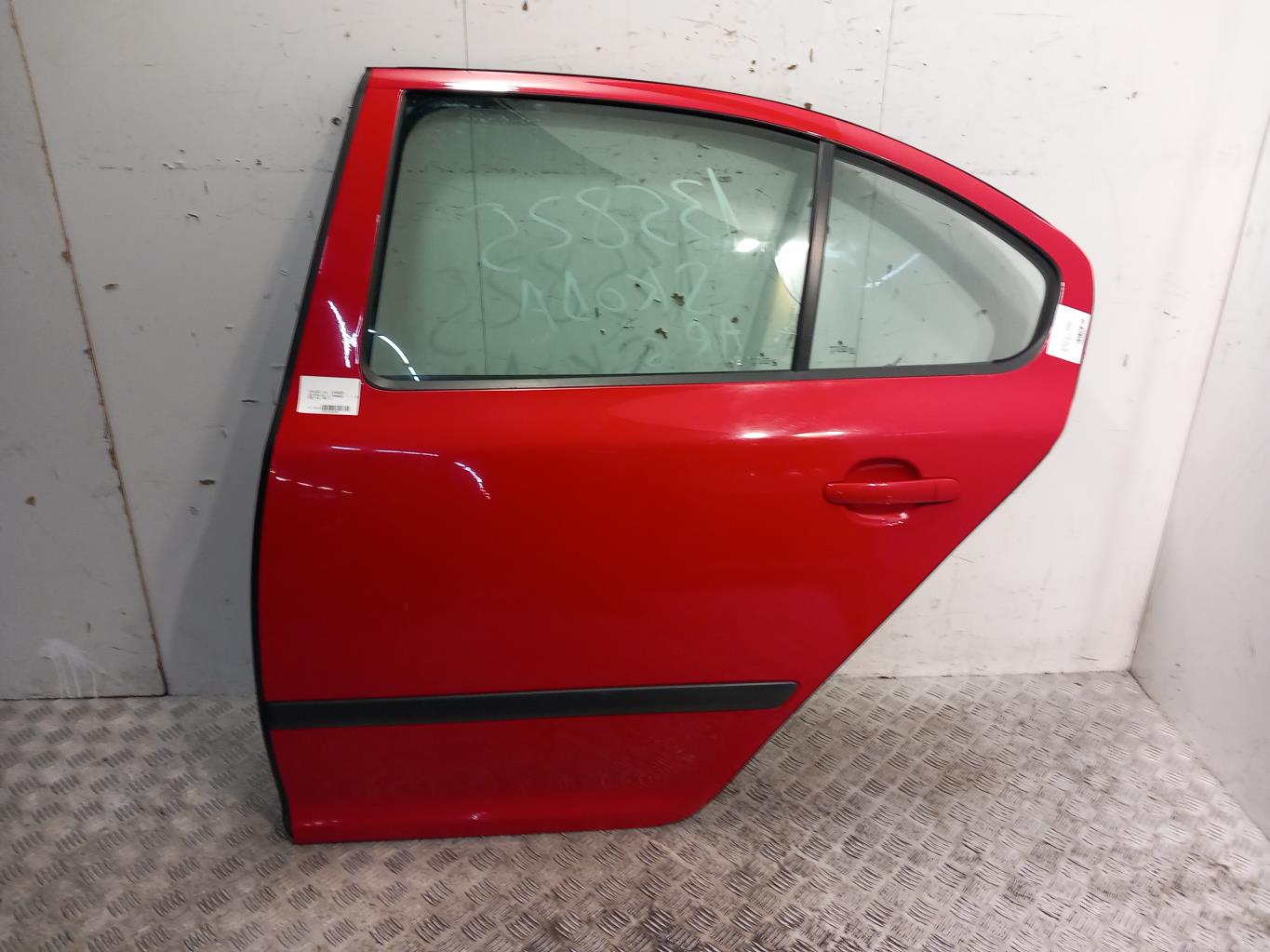 Porte arriere gauche skoda octavia 2 phase 1
