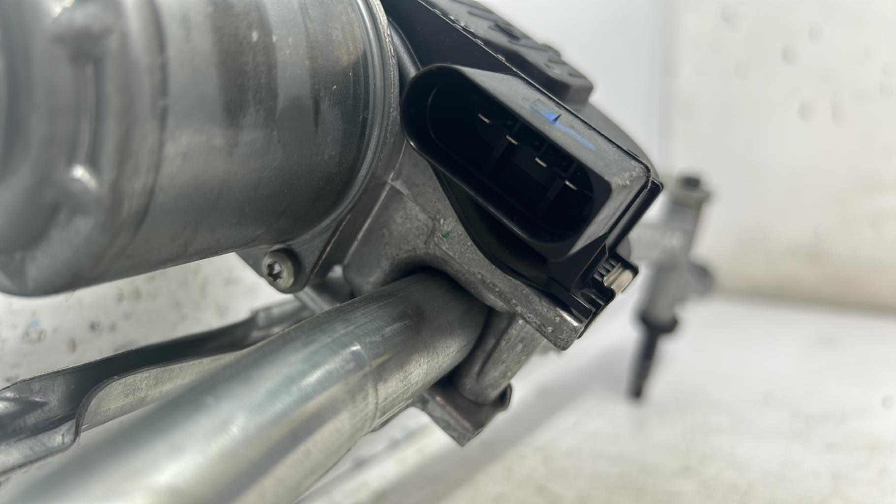 Moteur essuie glace avant peugeot 3008 2 phase 1