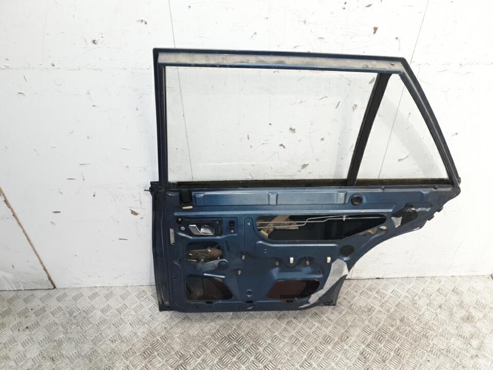 Porte arriere droit peugeot 505