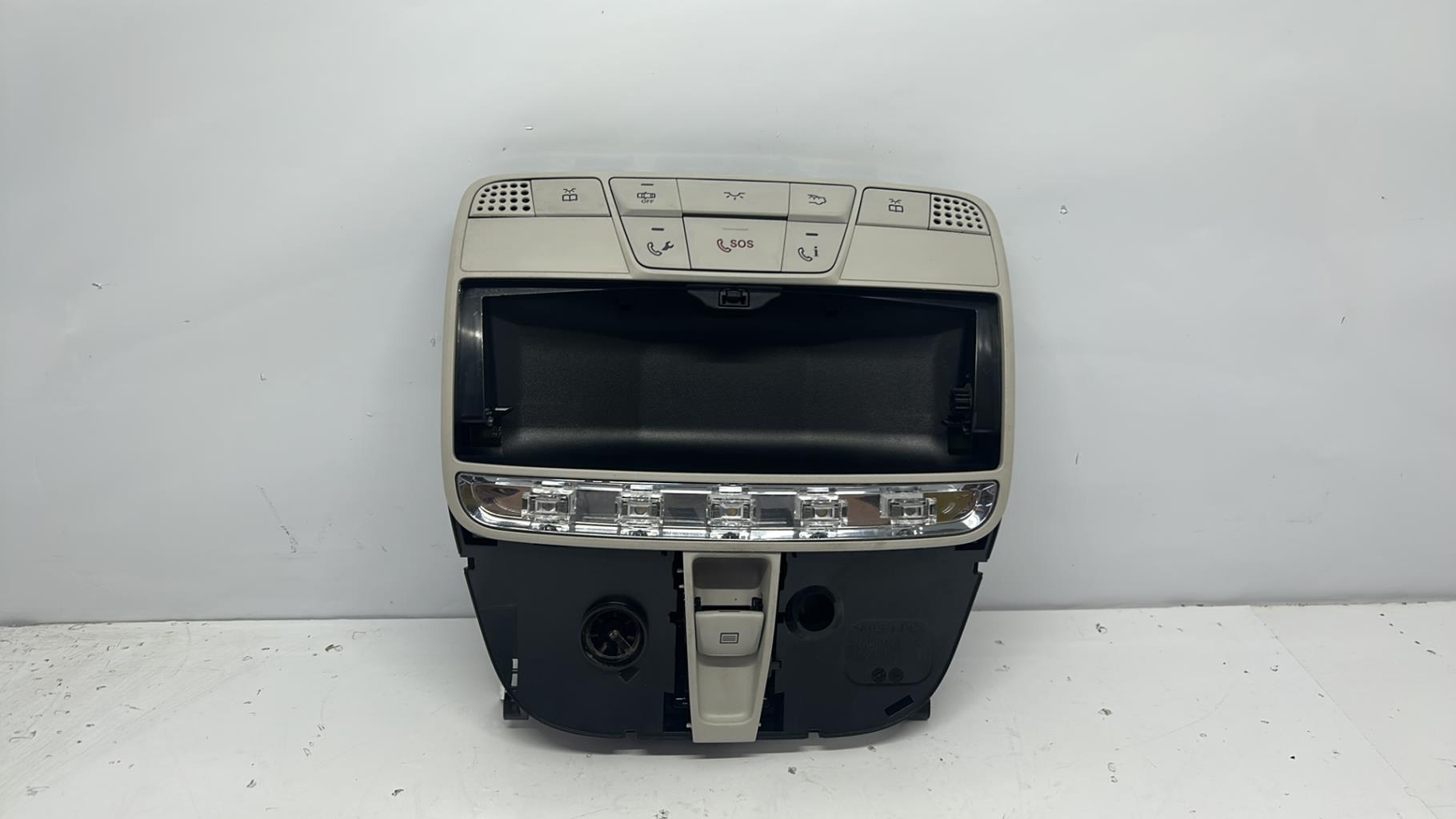 Eclairage de plafonnier mercedes classe e 213