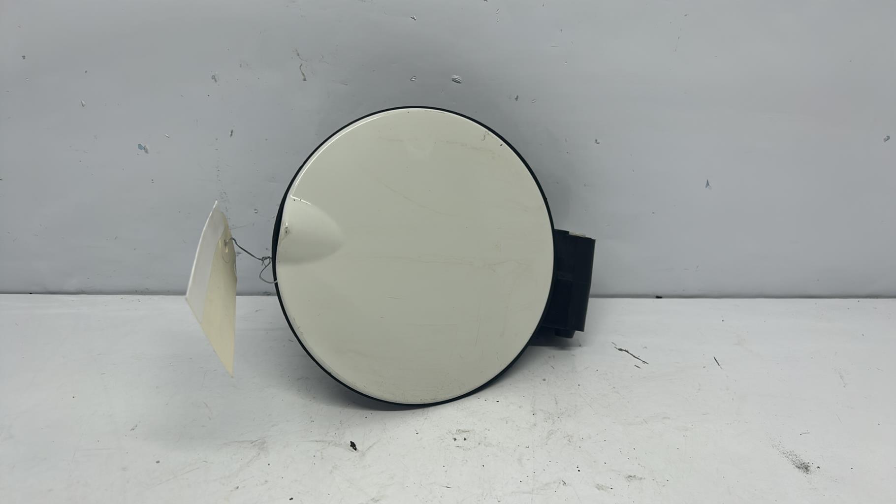 Trappe d'essence renault trafic 3 court phase 1