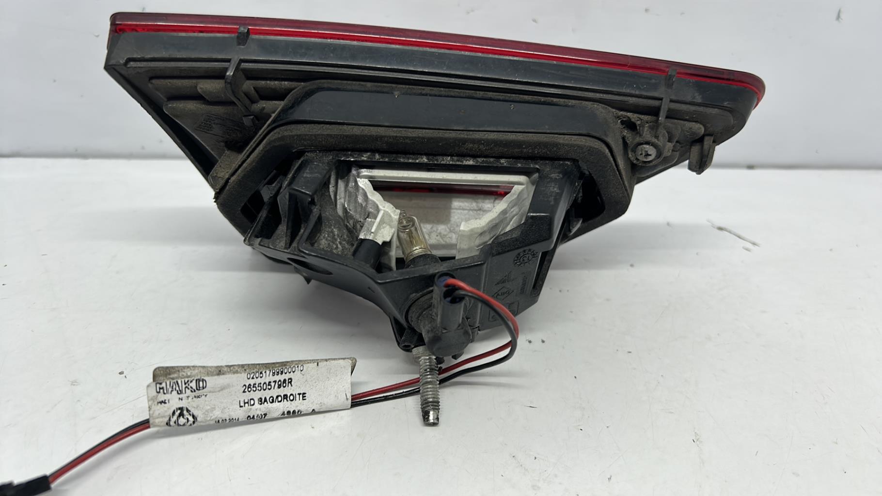 Feu arriere secondaire droit (feux) renault clio 4 phase 1