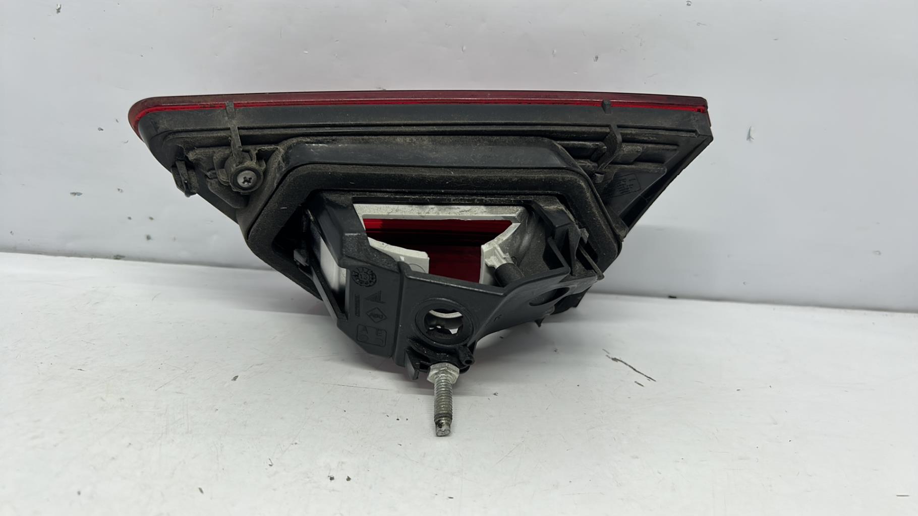Feu arriere secondaire gauche (feux) renault clio 4 phase 1