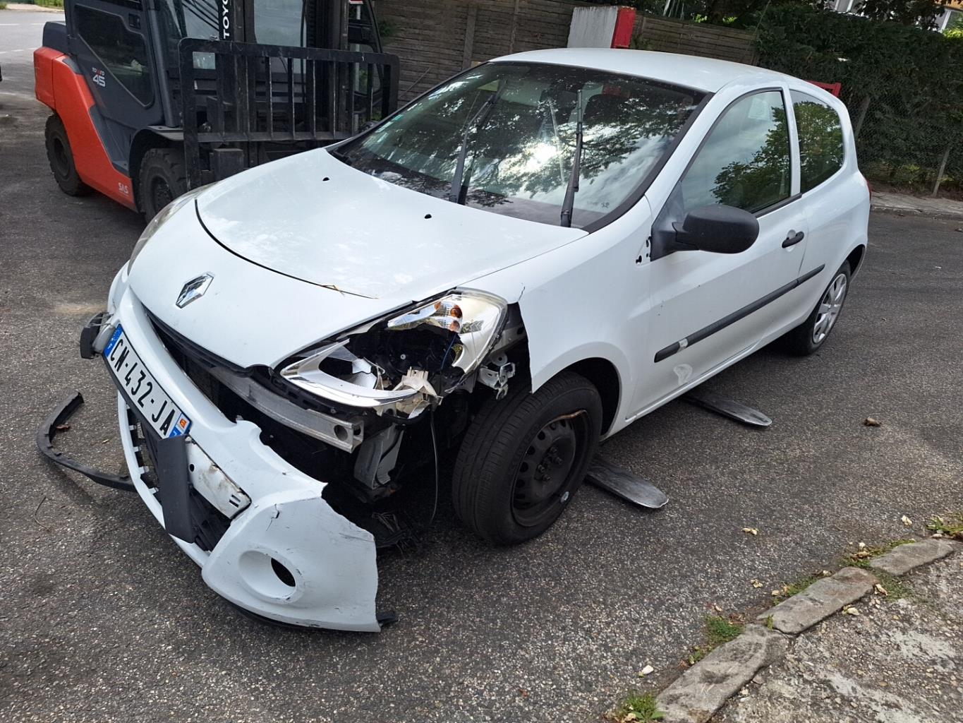 Trappe d'essence renault clio 3 phase 2