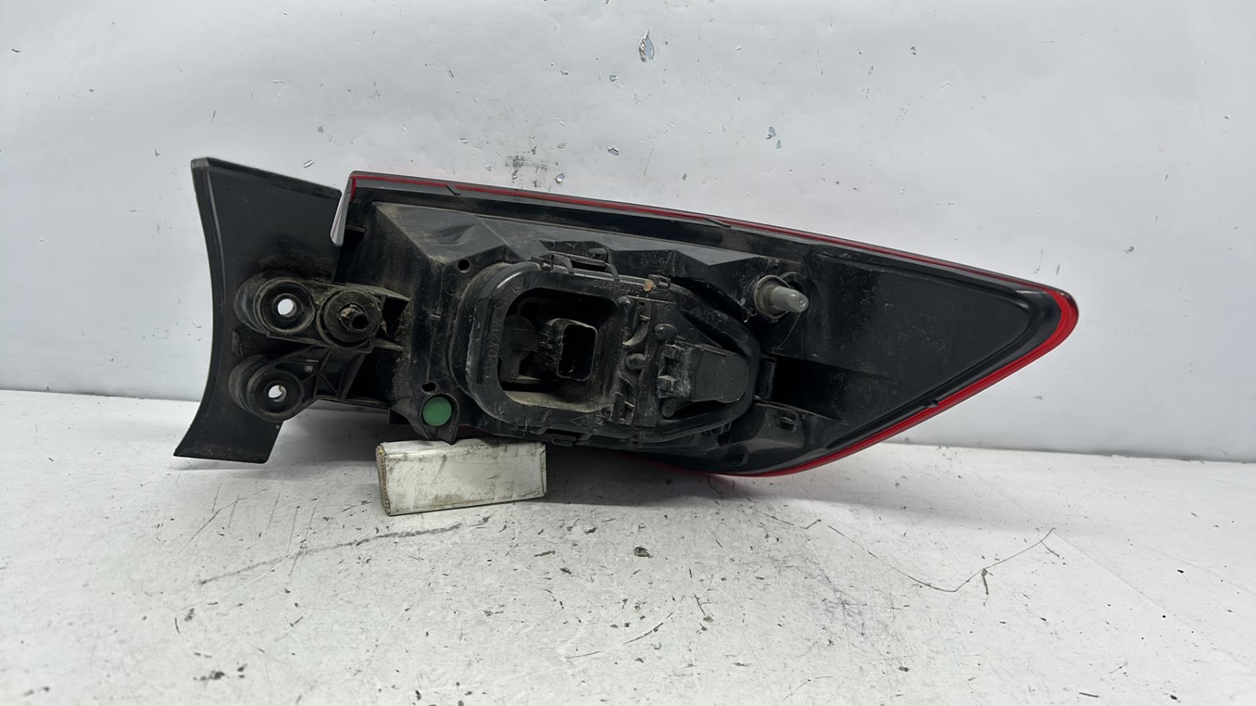Feu arriere principal gauche (feux) renault clio 4 phase 1