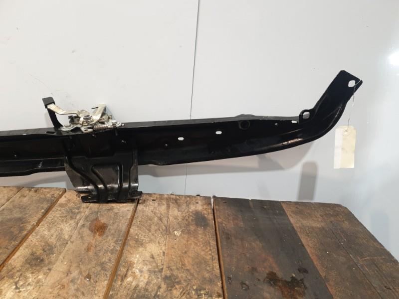 Traverse superieure peugeot 206+