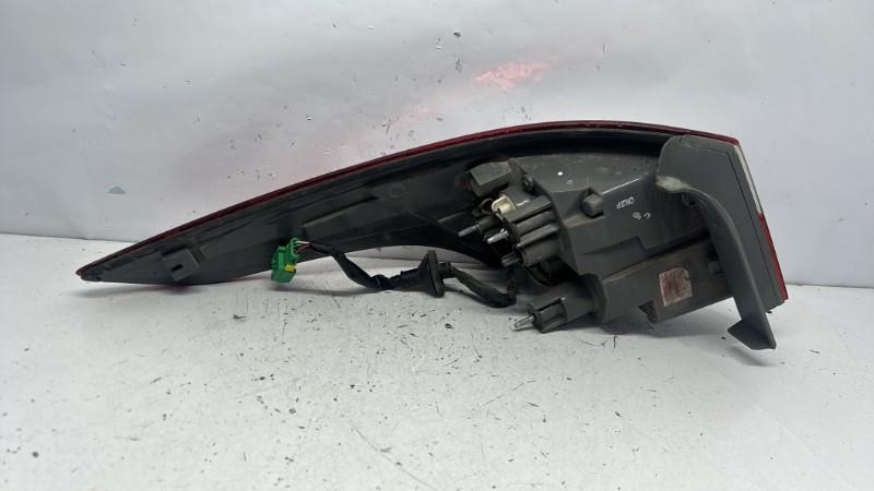 Enjoliveur de feu arriere gauche renault latitude