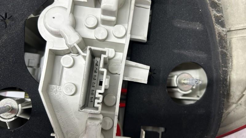 Feu arriere principal gauche (feux) bmw serie 1 e81