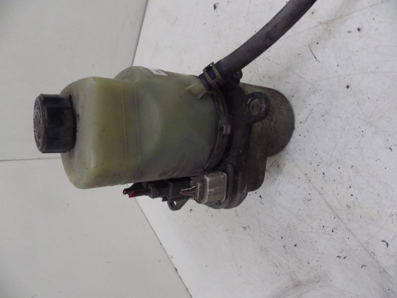 Pompe de direction FORD FOCUS 2 PHASE 1 BREAK Diesel - 1