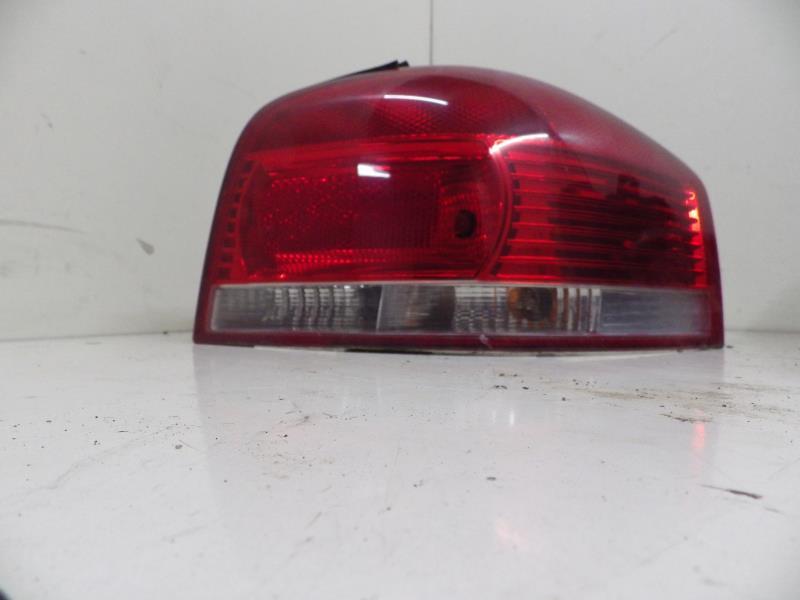 Feu arriere principal droit (feux) AUDI A3 2 SPORTBACK PHASE 1 Diesel - 1