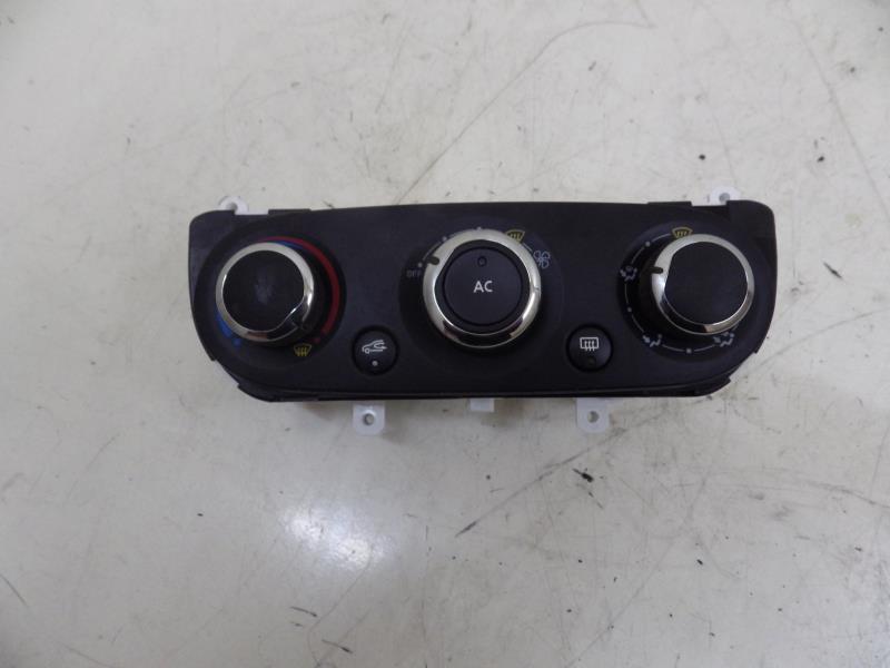 Commande chauffage RENAULT CLIO 4 PHASE 1 Essence - 1