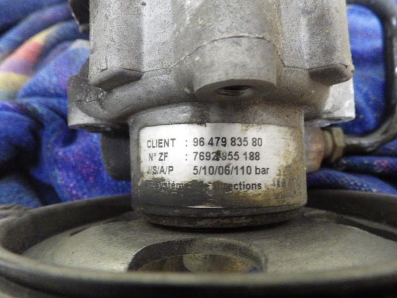Pompe de direction CITROEN C8 Diesel - 1