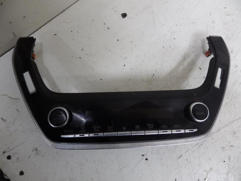 Commande chauffage TOYOTA COROLLA E21 Essence/Hybride - 1
