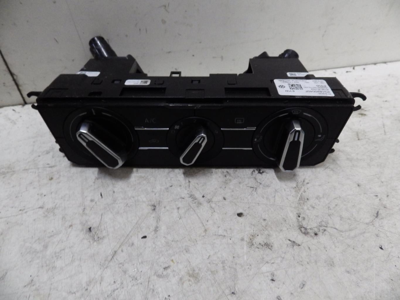 Commande chauffage VOLKSWAGEN POLO 6 PHASE 1 Essence - 1