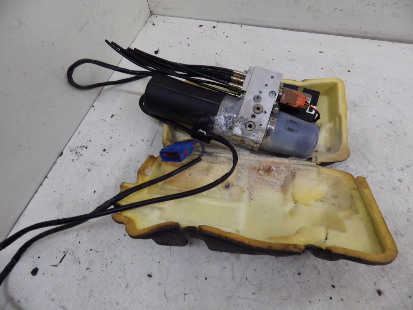 Pompe hydraulique PEUGEOT 307 PHASE 1 CABRIOLET Essence - 1