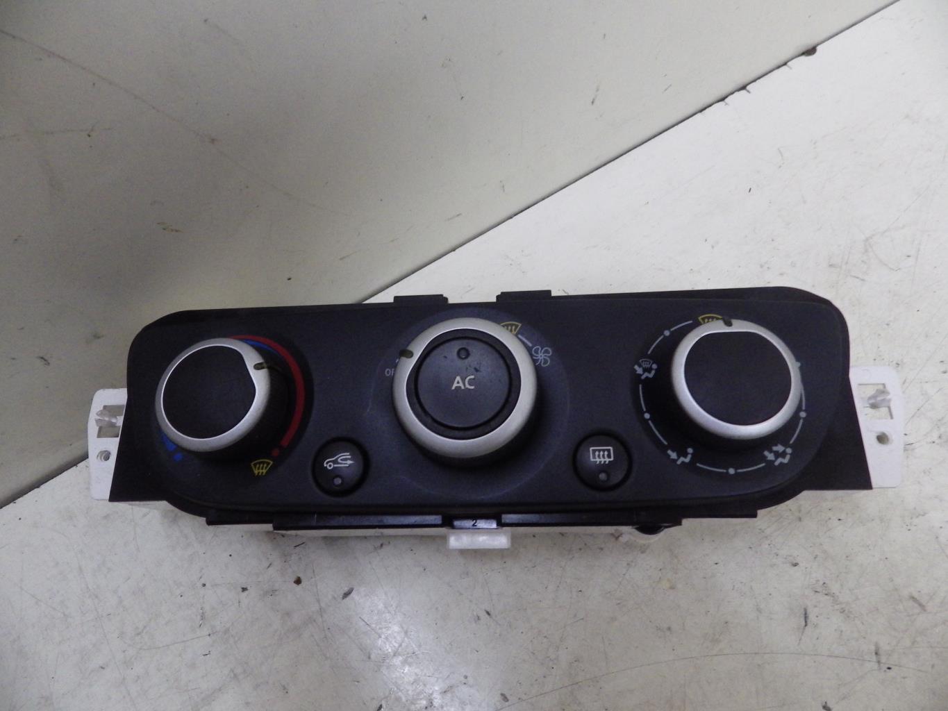 Commande chauffage RENAULT MEGANE 3 PHASE 1 Diesel - 1