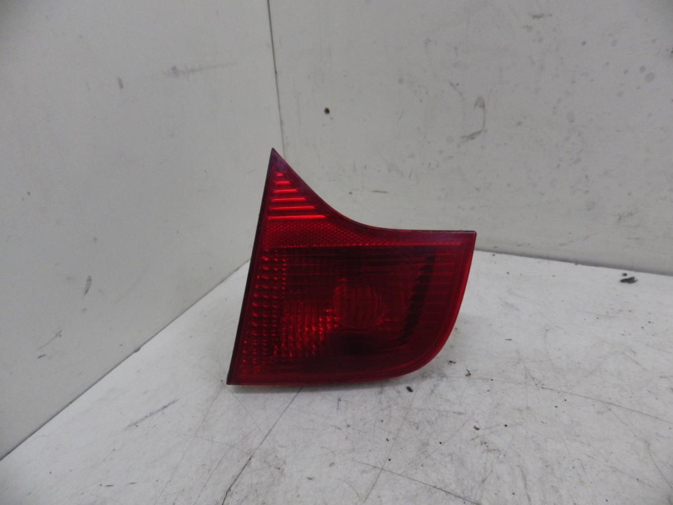 Feu arriere secondaire droit (feux) AUDI A4 2 PHASE 1 Diesel - 1