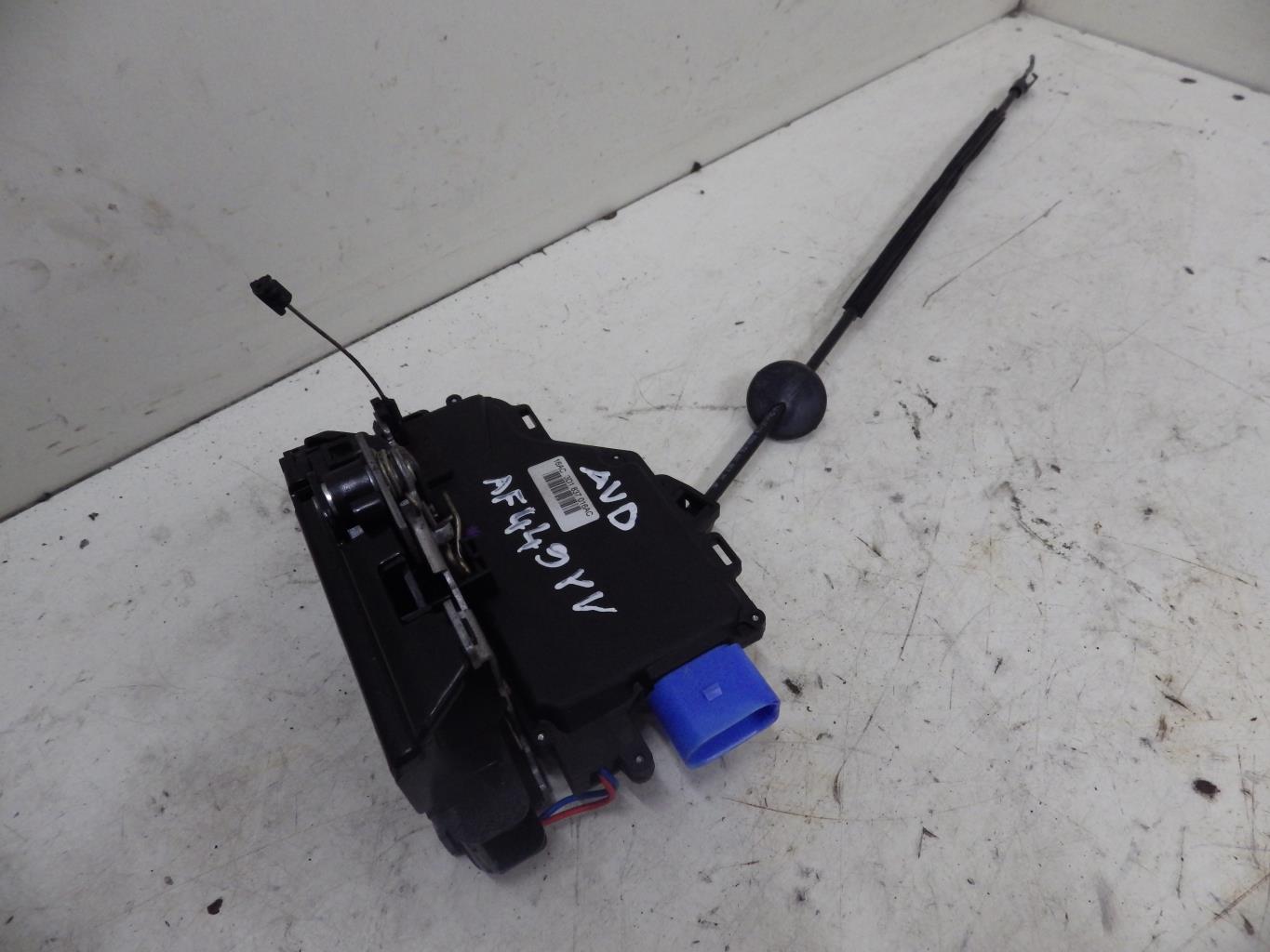 Serrure avant droit VOLKSWAGEN GOLF 5 Diesel - 1