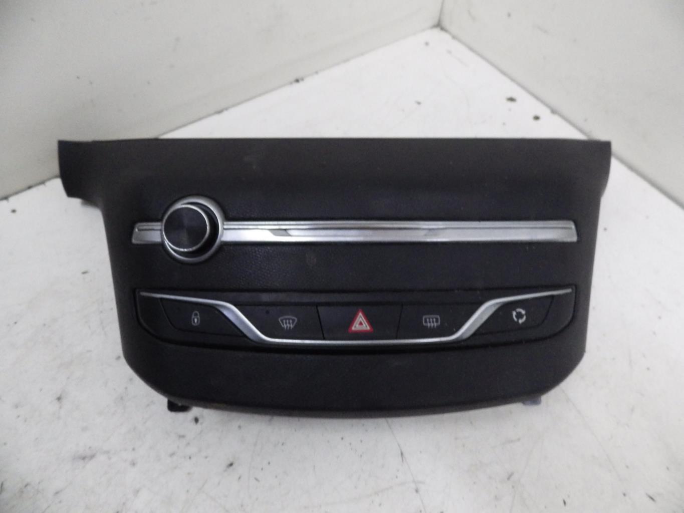 Commande chauffage PEUGEOT 308 2 PHASE 2 Diesel - 1