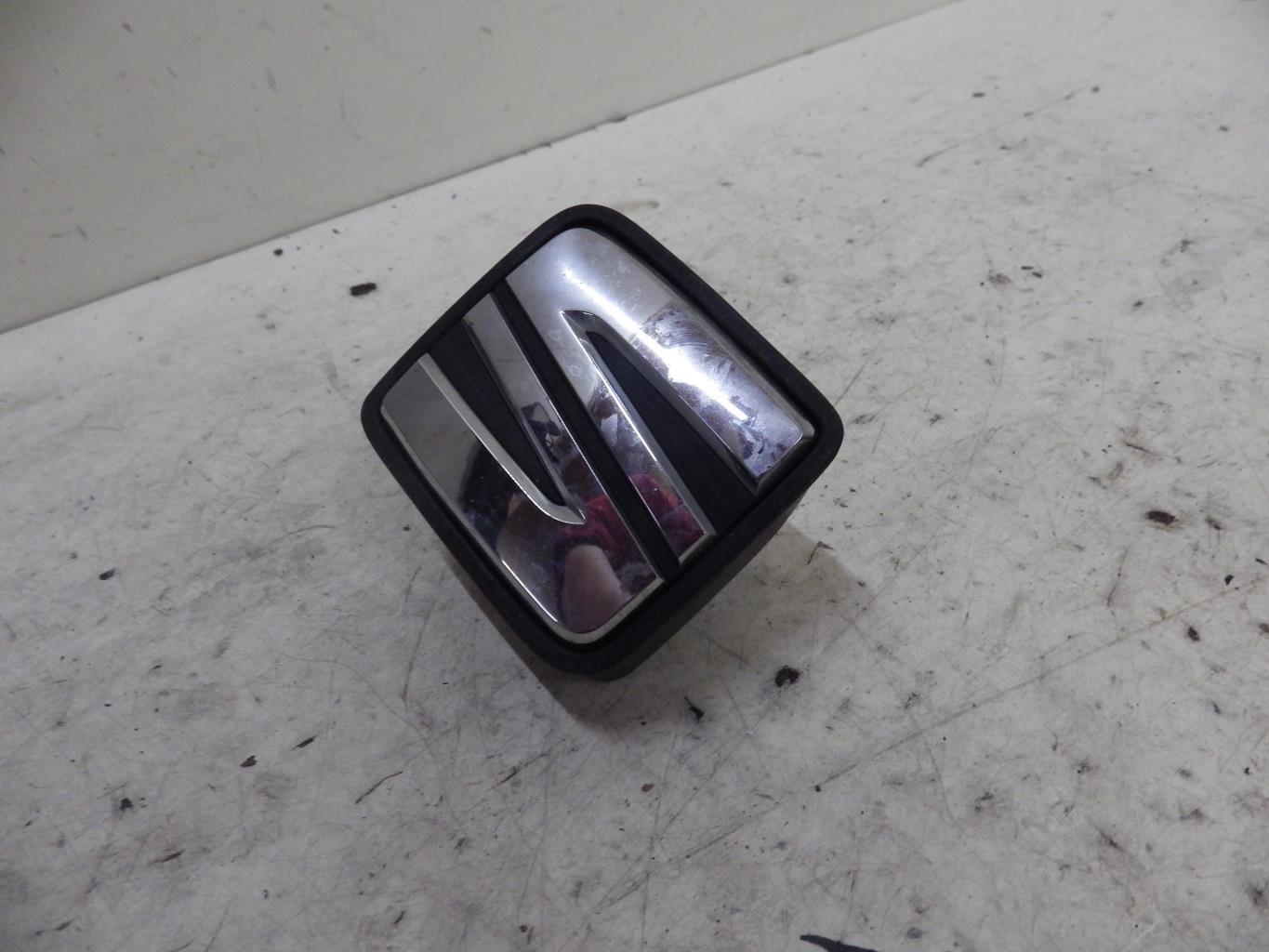 Poignee hayon SEAT TOLEDO 4 Diesel - 1