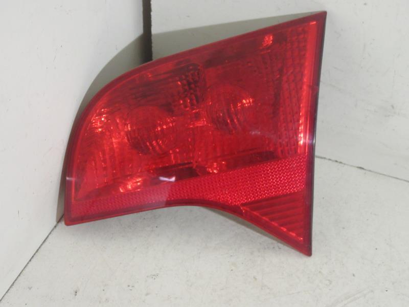 Feu arriere secondaire droit (feux) AUDI A4 2 AVANT PHASE 2 BREAK  - 1