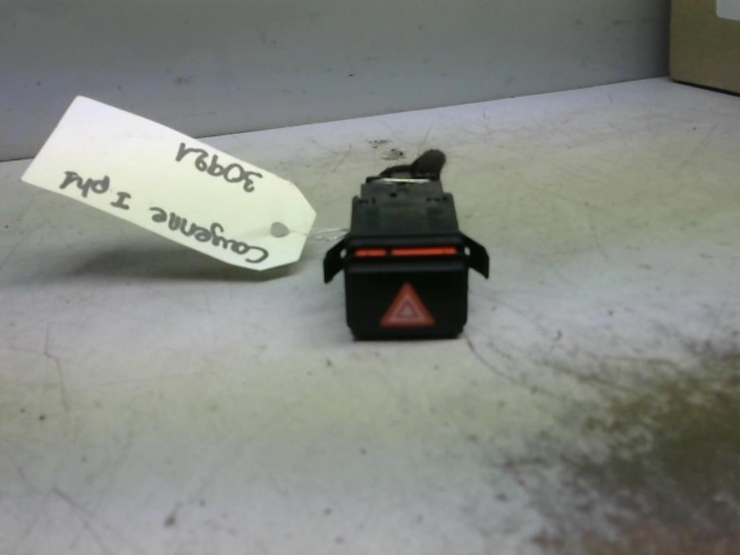 Bouton de warning PORSCHE CAYENNE 1 PHASE 1 Essence - 1