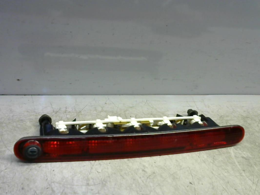 Feu arriere stop central SUZUKI SWIFT 3 Essence - 1