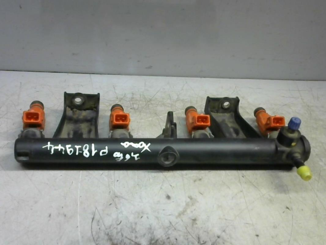 Rampe injection CITROEN XSARA PHASE 2 COUPE Essence - 1