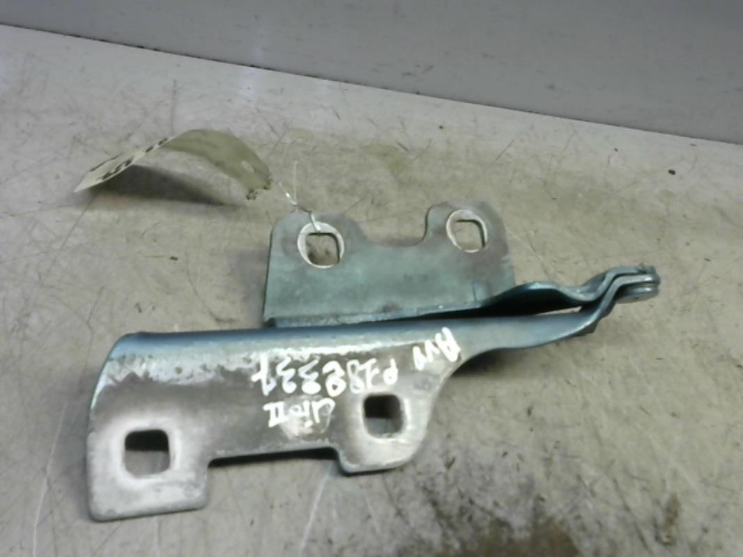 Charniere de capot RENAULT CLIO 2 PHASE 2 Essence - 1
