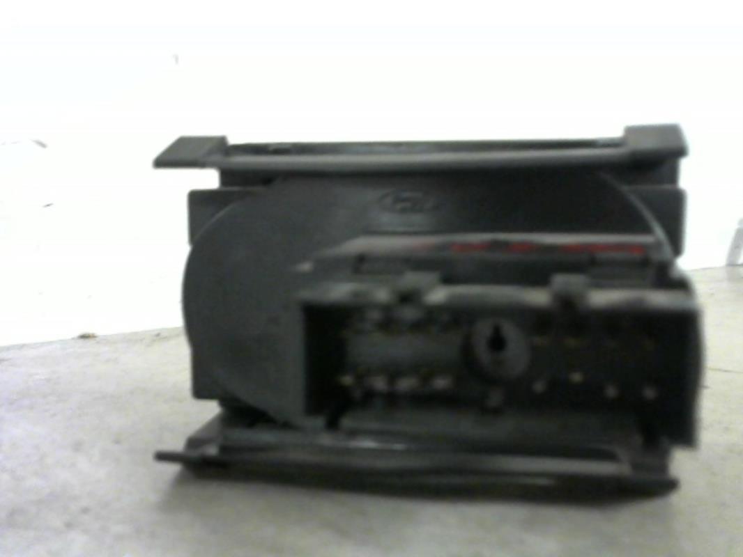 Commande de phare FORD FIESTA 5 PHASE 1 Diesel - 1