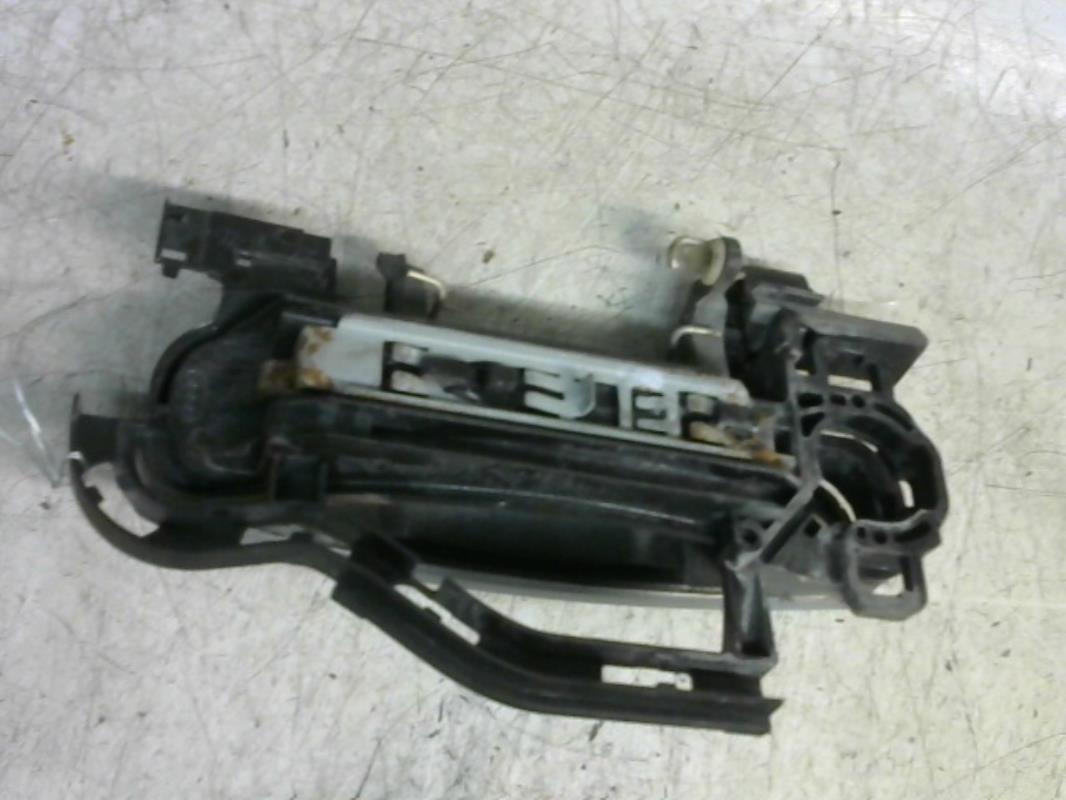 Poignee porte avant droit AUDI A6 3 AVANT PHASE 1 BREAK Diesel - 1