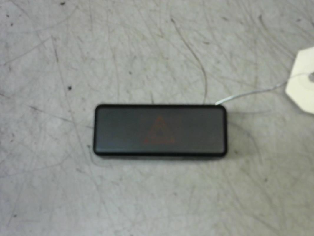 Bouton de warning BMW SERIE 5 E39 PHASE 1 Diesel - 1