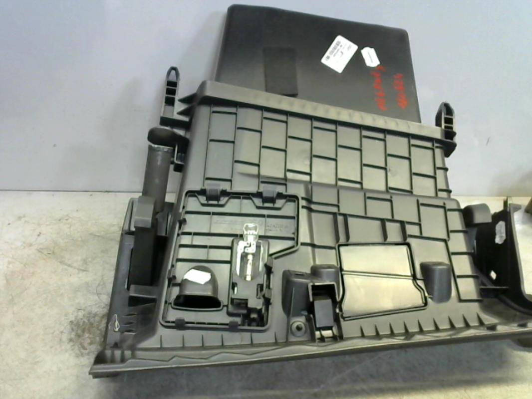 Boite a gants RENAULT MEGANE 3 PHASE 2 Diesel - 1