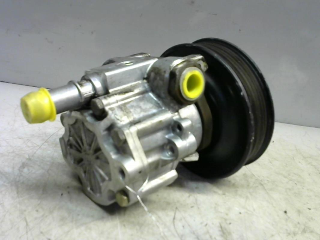 Pompe de direction VOLKSWAGEN POLO 3 PHASE 2 Essence - 1