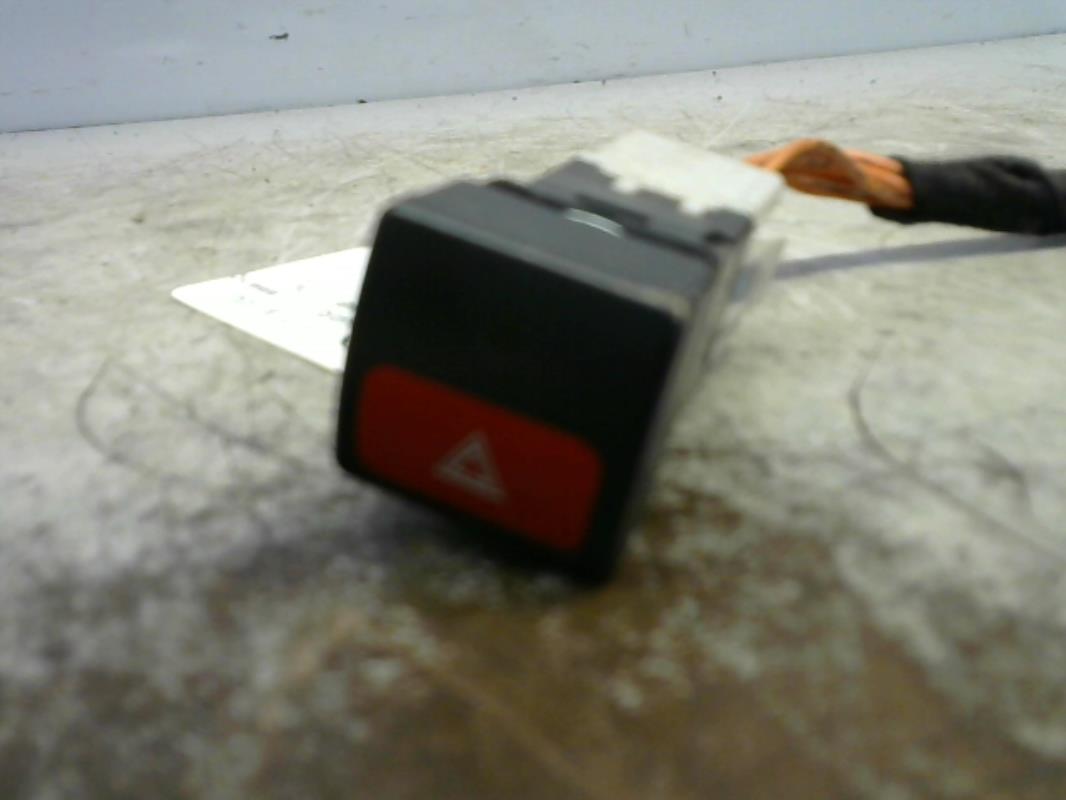 Bouton de warning CITROEN XANTIA PHASE 2 Essence - 1
