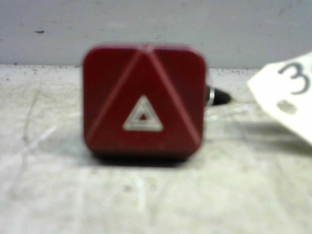 Bouton de warning PEUGEOT 407 PHASE 1 Diesel - 1