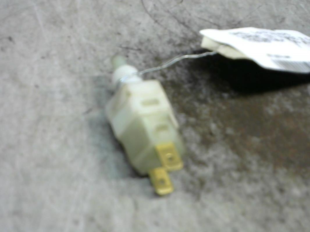 Contacteur feu stop OPEL CORSA B PHASE 2 Essence - 1
