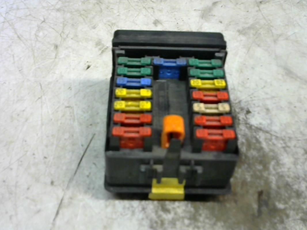 Porte fusible CITROEN SAXO PHASE 2 Essence - 1