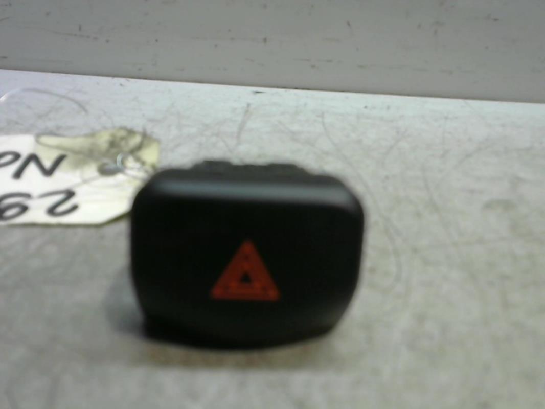 Bouton de warning NISSAN NOTE 1 PHASE 1 Diesel - 1