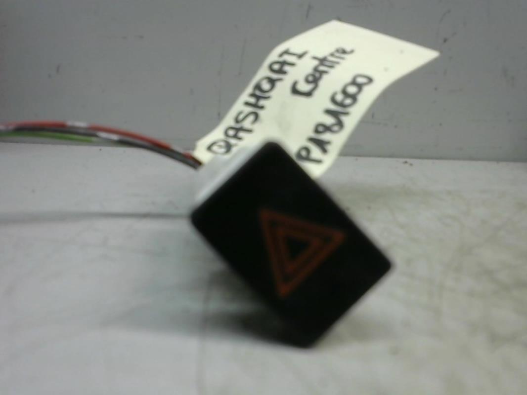 Bouton de warning NISSAN QASHQAI 1 PHASE 1 Diesel - 1
