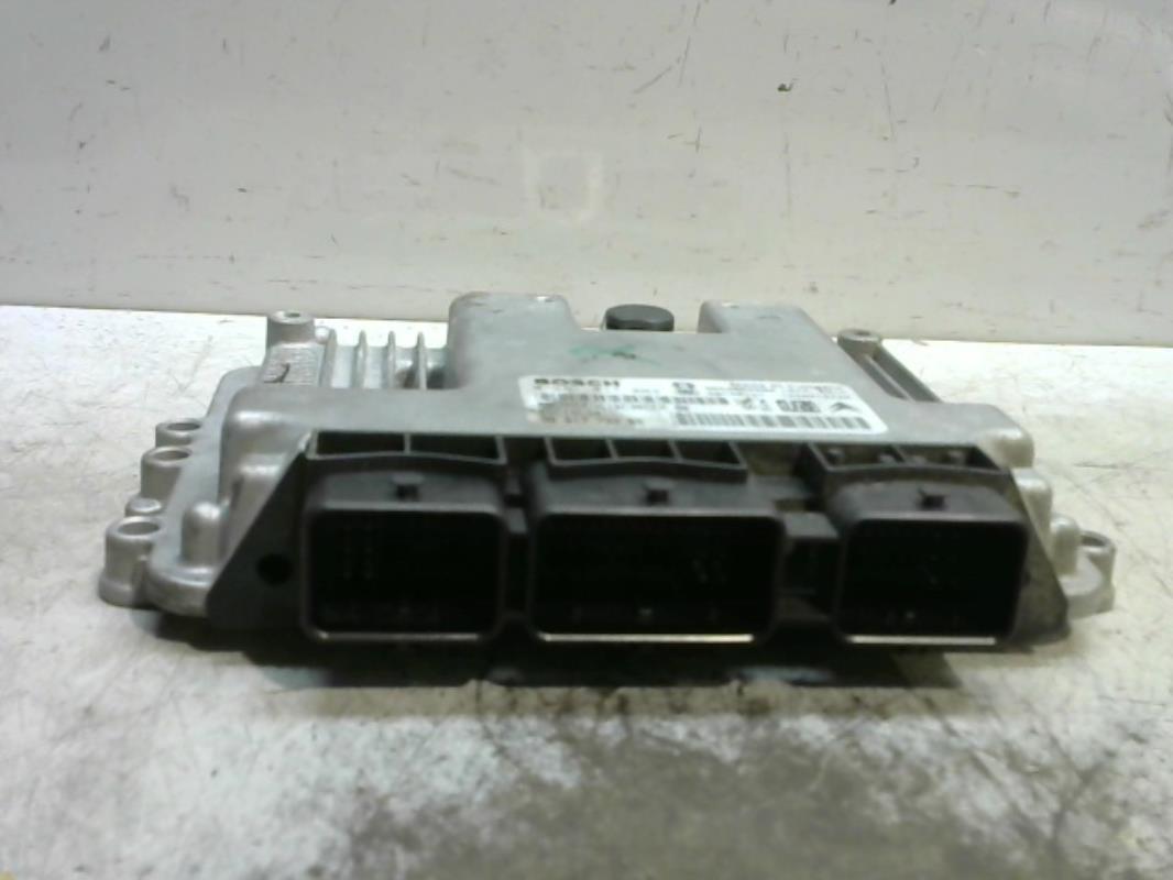 Calculateur PEUGEOT 307 PHASE 1 Diesel - 1