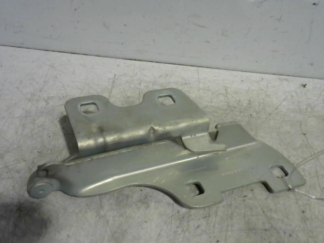 Charniere de capot RENAULT CLIO 2 PHASE 2 Diesel - 1