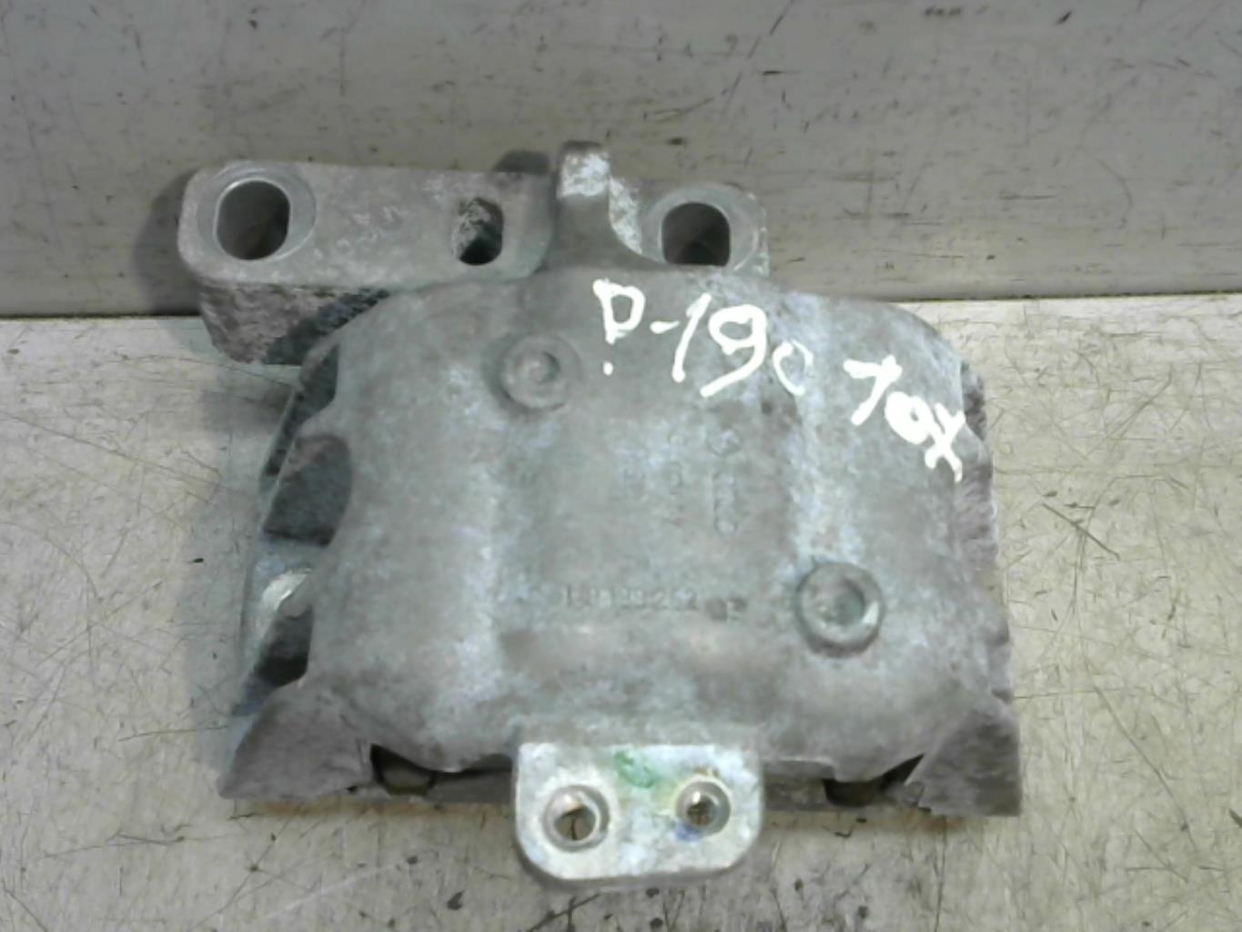 Support moteur gauche VOLKSWAGEN GOLF 4 Diesel - 1