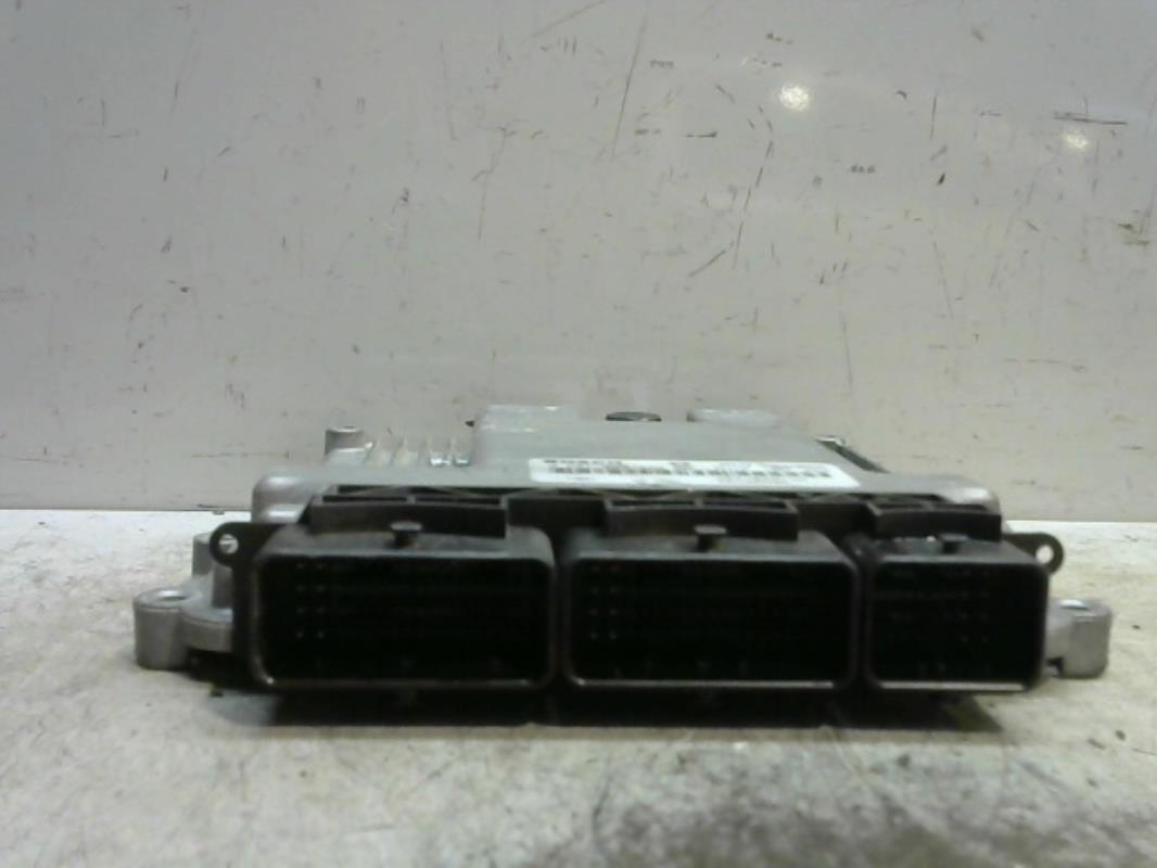 Calculateur RENAULT CLIO 4 PHASE 1 Diesel - 1
