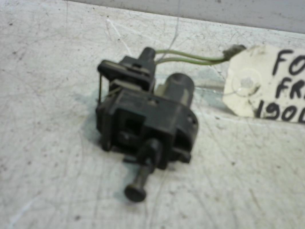 Contacteur feu stop FORD FOCUS 1 BREAK Diesel - 1