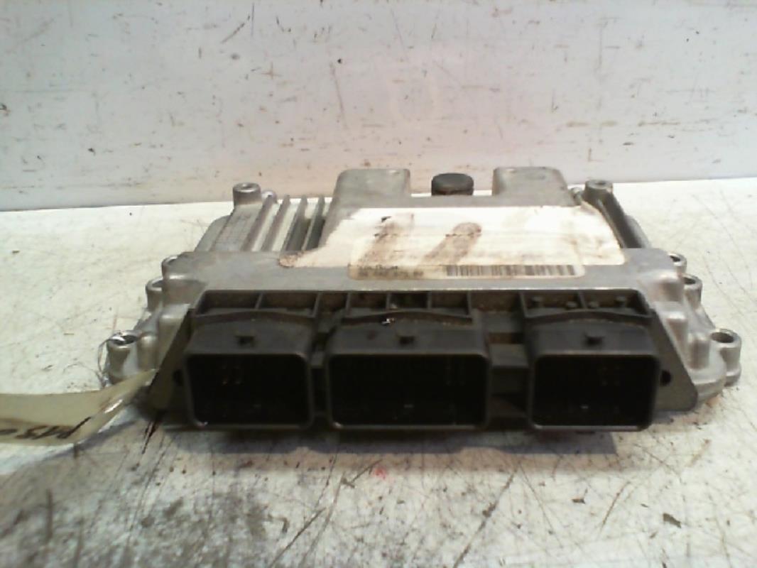 Calculateur CITROEN C4 1 PHASE 1 Diesel - 1