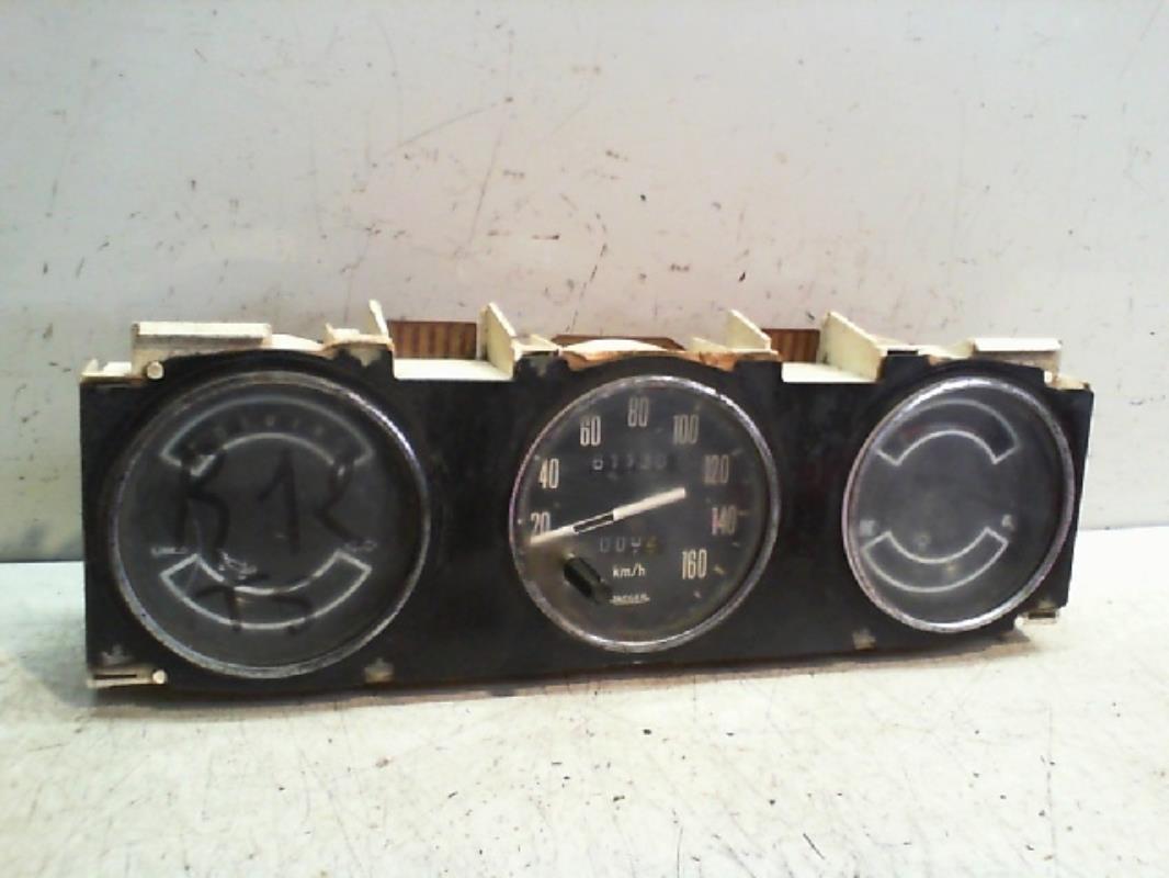 Compteur RENAULT R12 Essence - 1