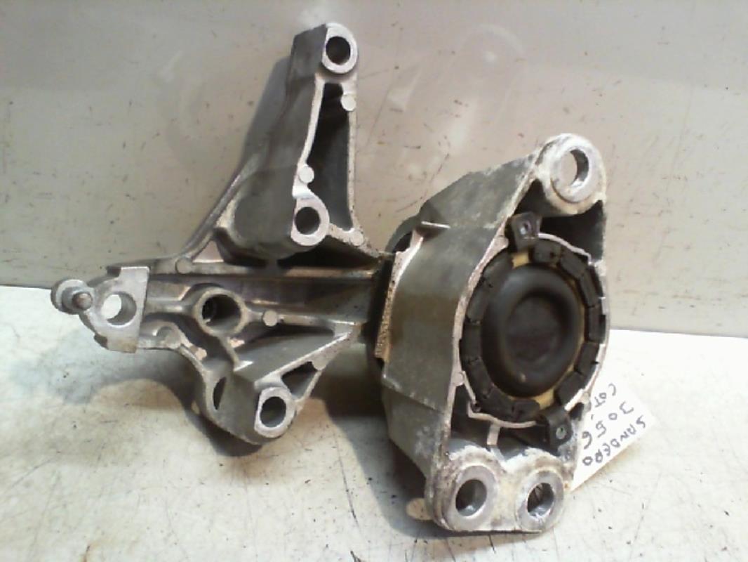 Support moteur droit DACIA SANDERO 1 Diesel - 1