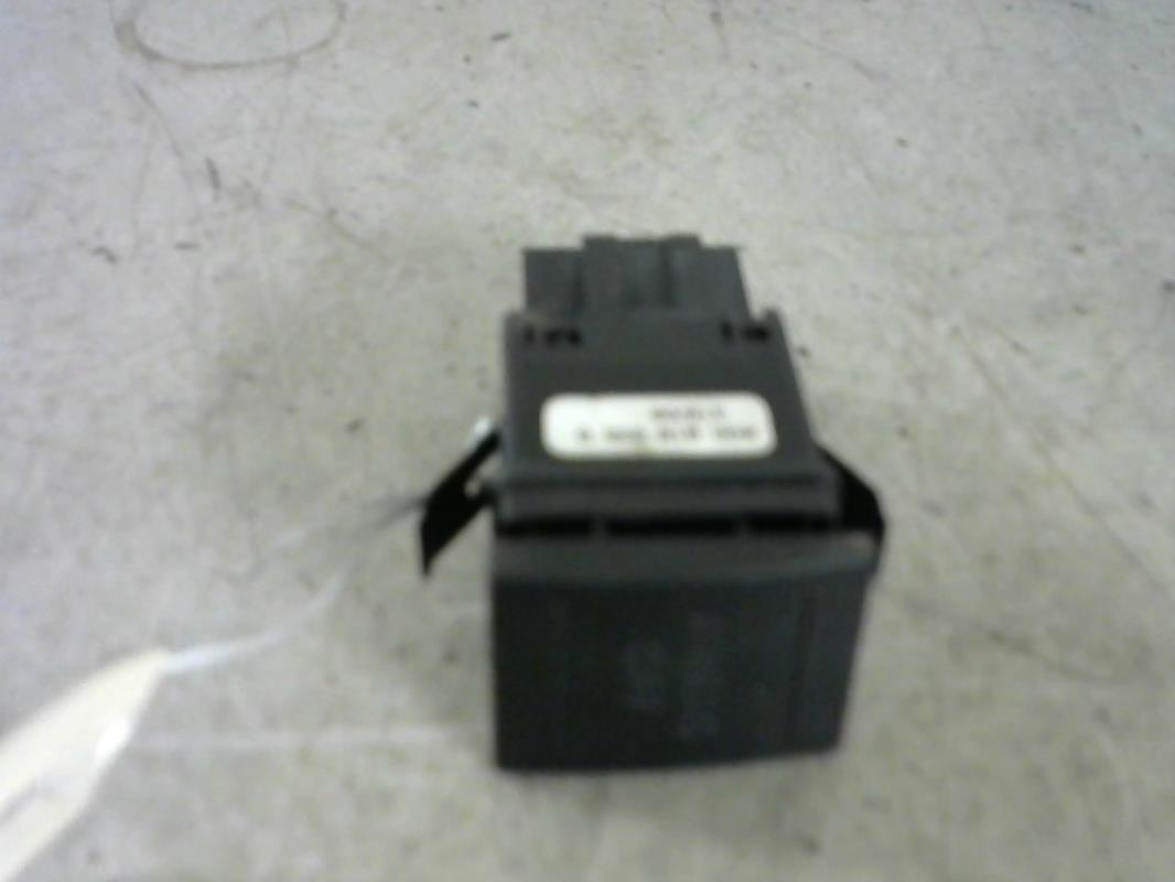 Bouton/Interrupteur VOLKSWAGEN POLO 4 PHASE 2 Diesel - 1